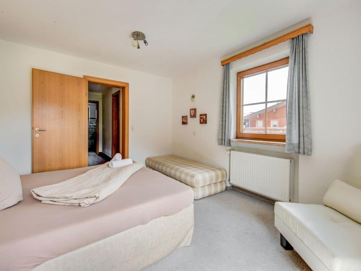 Attractive Apartment In Hainzenberg With Ski Room Exterior foto