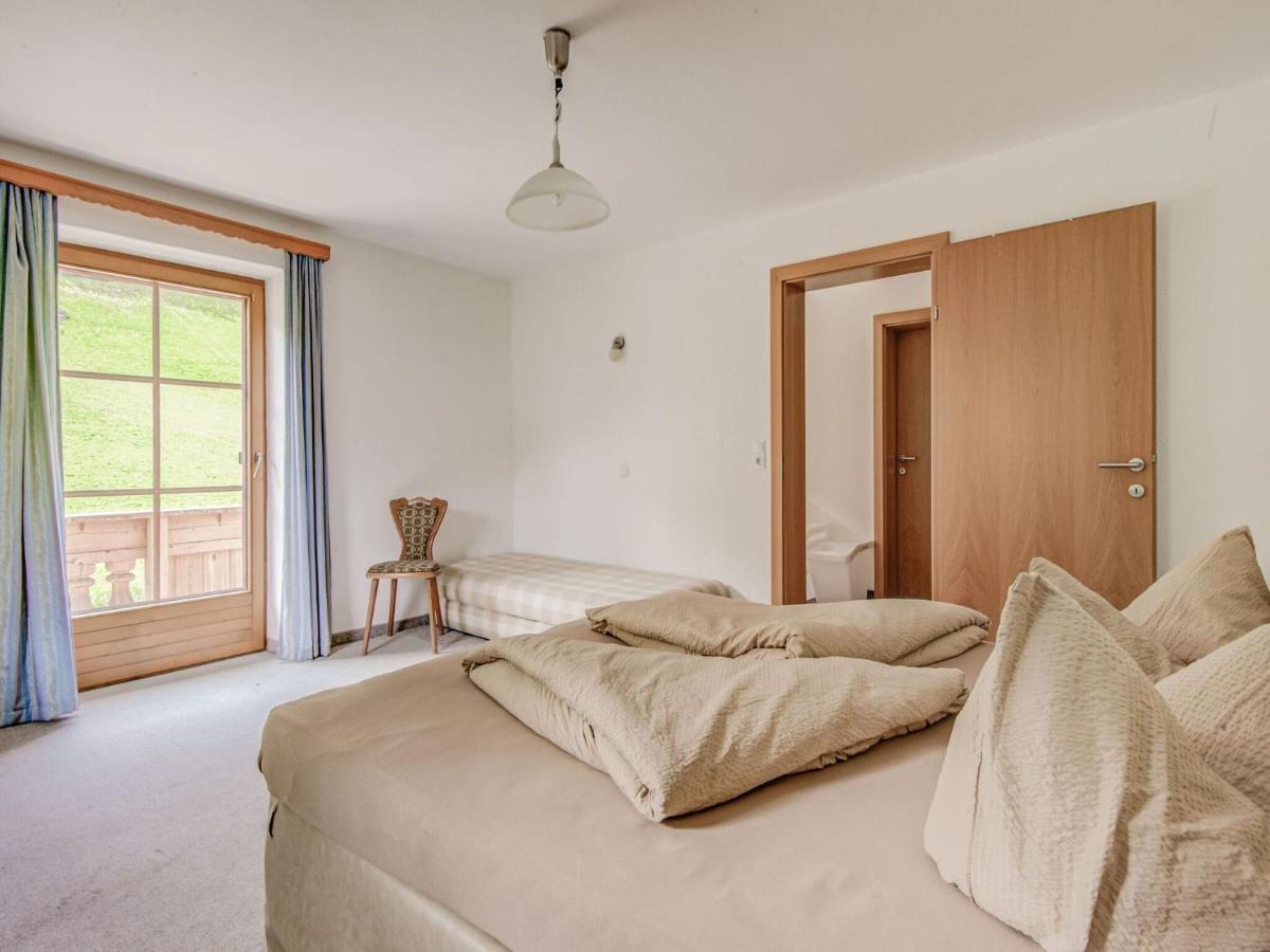 Attractive Apartment In Hainzenberg With Ski Room Exterior foto